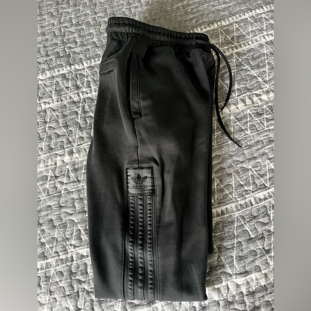 Adidas black sweatpant joggers